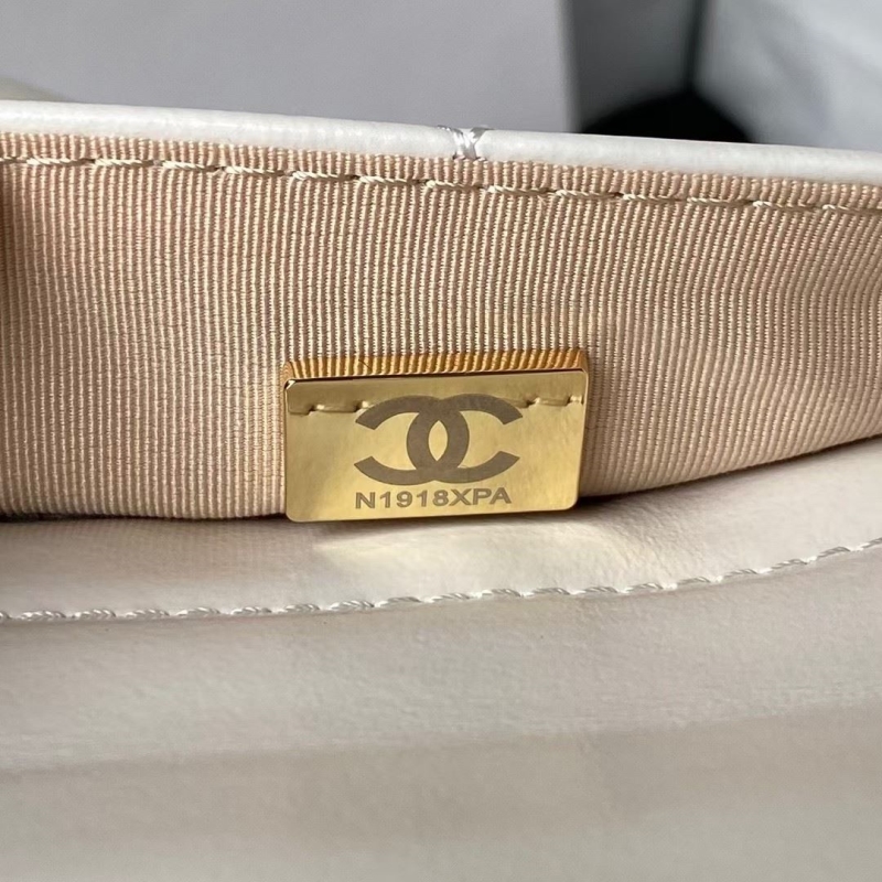 Ch**el hobo bags